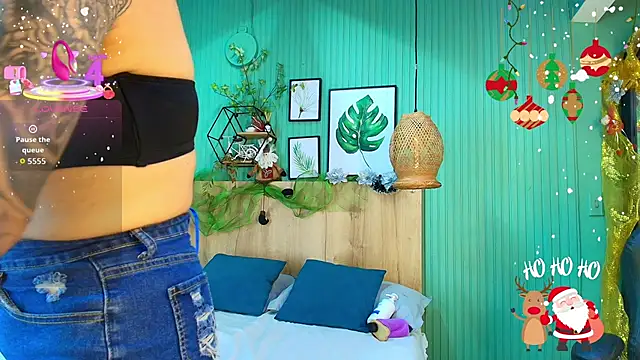 Snapshot of yessila_parker chatting on December 2025 04:48:01 PM yessila parker online show from December 2025 04:48:01 PM