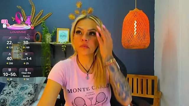 Snapshot of yessila_parker chatting on February 2026 10:08:02 AM yessila parker online show from February 2026 10:08:02 AM