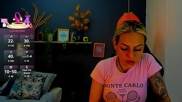 Snapshot of yessila_parker chatting on February 2026 09:59:02 AM yessila parker online show from February 2026 09:59:02 AM