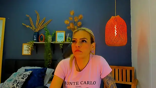 Snapshot of yessila_parker chatting on February 2026 10:00:02 AM yessila parker online show from February 2026 10:00:02 AM