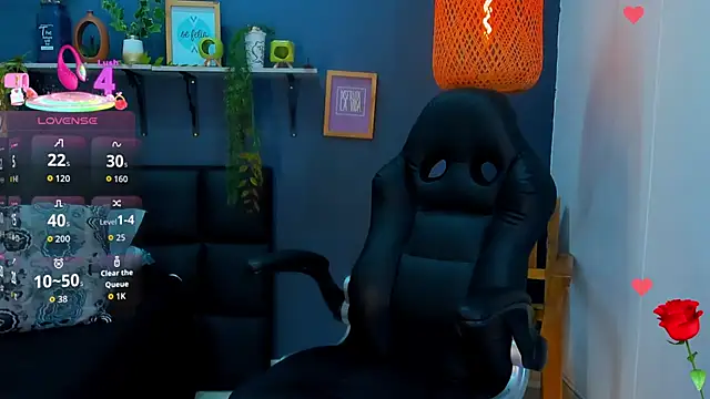 Snapshot of yessila_parker chatting on February 2026 10:02:01 AM yessila parker online show from February 2026 10:02:01 AM