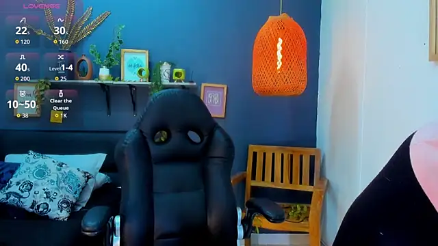 Snapshot of yessila_parker chatting on February 2026 09:52:02 AM yessila parker online show from February 2026 09:52:02 AM