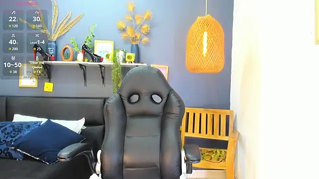 Snapshot of yessila_parker chatting on March 2026 09:38:02 AM yessila parker online show from March 2026 09:38:02 AM