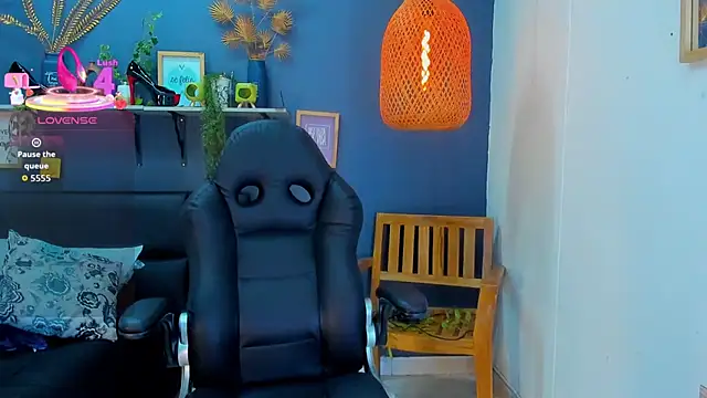 Snapshot of yessila_parker chatting on March 2026 09:26:02 AM yessila parker online show from March 2026 09:26:02 AM