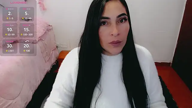 Snapshot of luna_lgomez_ chatting on March 2025 10:02:02 AM luna lgomez  online show from March 2025 10:02:02 AM