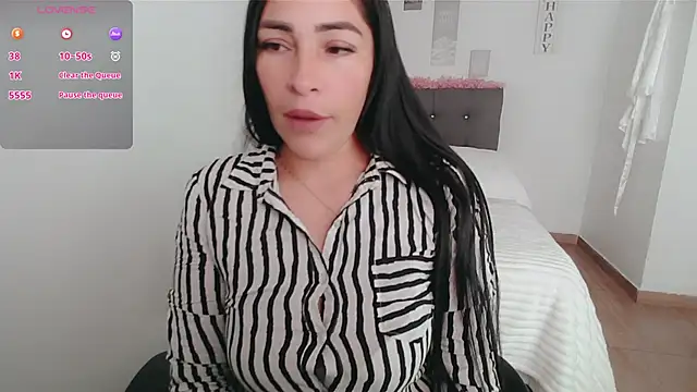 Snapshot of luna_lgomez_ chatting on October 2025 12:14:01 PM luna lgomez  online show from October 2025 12:14:01 PM