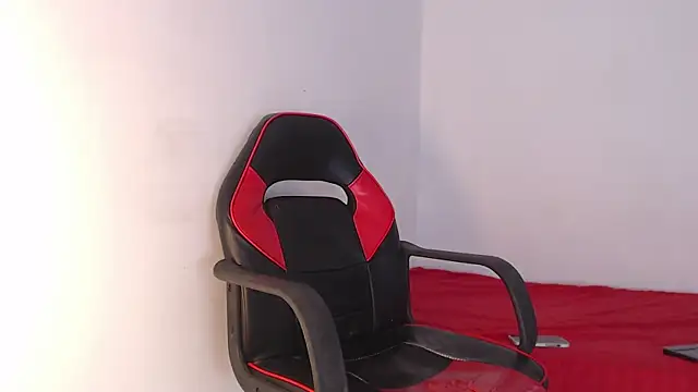 Snapshot of adam_levis17 chatting on November 2025 06:05:02 AM adam levis17 online show from November 2025 06:05:02 AM