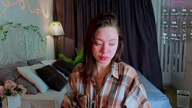 Snapshot of meow_mellie chatting on February 2026 02:50:02 AM meow mellie online show from February 2026 02:50:02 AM