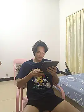 Snapshot of Dannyhobb chatting on October 2025 02:23:02 PM Dannyhobb online show from October 2025 02:23:02 PM