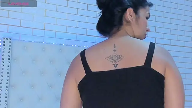 Emilly wilson  online show from January 2026 05:27:02 PM