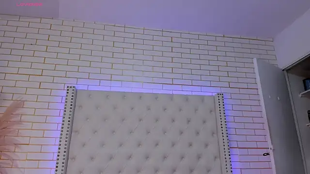 Emilly wilson  online show from January 2026 11:27:02 AM