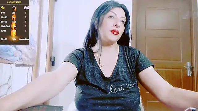 Snapshot of Alina_eve chatting on May 2026 12:33:02 PM Alina eve online show from May 2026 12:33:02 PM
