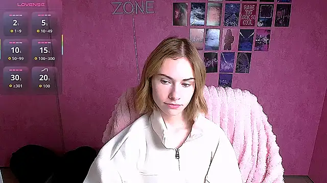 Fiona Night online show from December 2025 06:08:02 AM