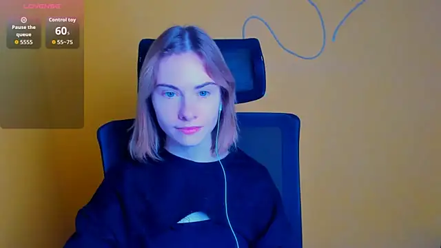 Fiona Night online show from March 2026 06:25:02 AM