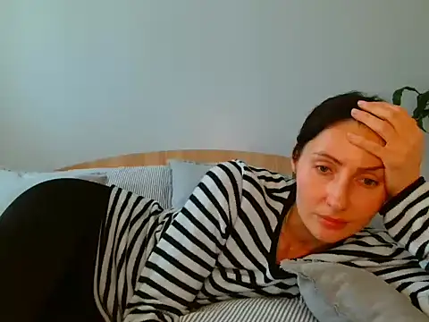 Irina9793 online show from April 2026 09:35:02 AM