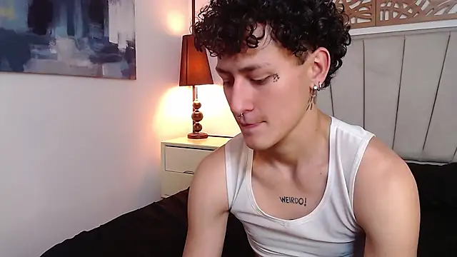 Aria and orien online show from March 2025 05:07:02 PM