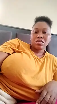 Snapshot of JuicyMilkyTizzy chatting on March 2025 02:55:02 PM JuicyMilkyTizzy online show from March 2025 02:55:02 PM