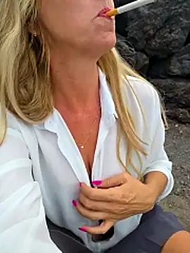 Melody73 online show from October 2025 11:03:01 AM