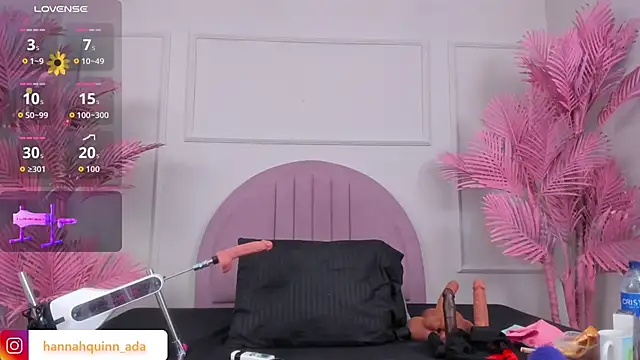 Hanaahquinn online show from November 2025 11:53:01 AM