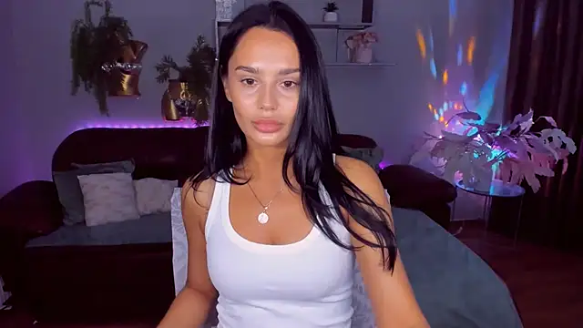 Snapshot of DanaSincere chatting on May 2026 03:45:02 AM DanaSincere online show from May 2026 03:45:02 AM