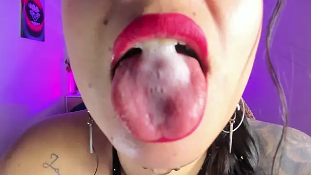 Snapshot of tamara_rouse1 chatting on October 2025 04:57:02 AM tamara rouse1 online show from October 2025 04:57:02 AM