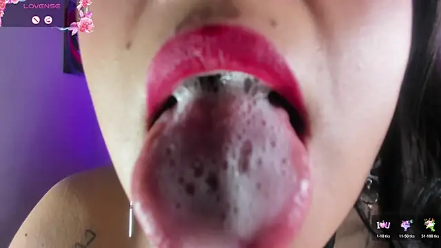 Snapshot of tamara_rouse1 chatting on December 2025 04:51:01 AM tamara rouse1 online show from December 2025 04:51:01 AM