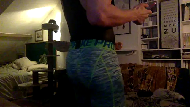 Snapshot of Bubba7519 chatting on March 2025 03:13:02 AM Bubba7519 online show from March 2025 03:13:02 AM