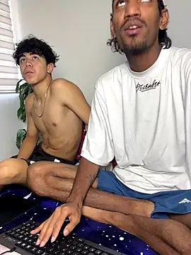 Snapshot of Miguel_bigcock chatting on September 2025 04:41:02 PM Miguel bigcock online show from September 2025 04:41:02 PM