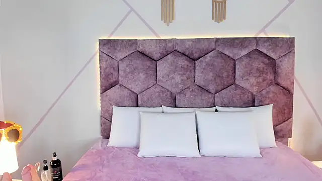 Snapshot of aurora_collinss_ chatting on October 2025 12:04:02 PM aurora collinss online show from October 2025 12:04:02 PM