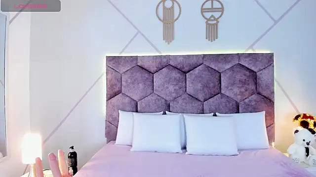 Snapshot of aurora_collinss_ chatting on October 2025 12:39:02 PM aurora collinss online show from October 2025 12:39:02 PM