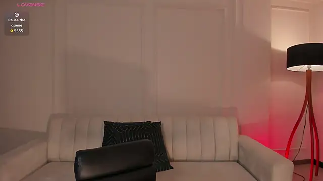 Snapshot of MaddisonCollins chatting on December 2025 12:12:01 PM MaddisonCollins online show from December 2025 12:12:01 PM