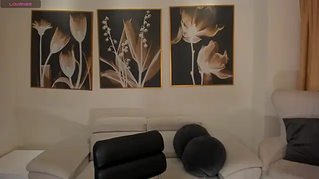 Snapshot of MaddisonCollins chatting on January 2026 08:54:02 PM MaddisonCollins online show from January 2026 08:54:02 PM