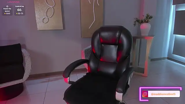 Snapshot of MaddisonCollins chatting on February 2026 11:16:01 AM MaddisonCollins online show from February 2026 11:16:01 AM