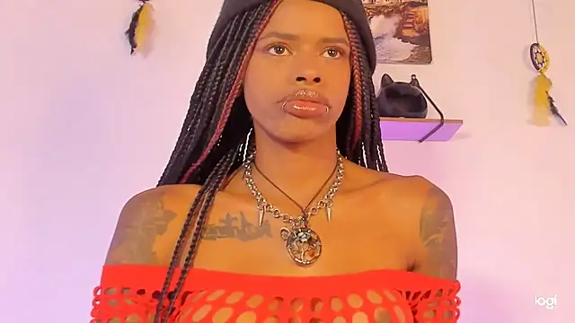 Snapshot of Aprillebony chatting on October 2025 01:00:02 AM Aprillebony online show from October 2025 01:00:02 AM