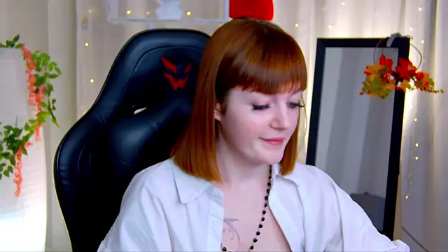 Ashley Nicks online show from November 2025 02:02:02 AM