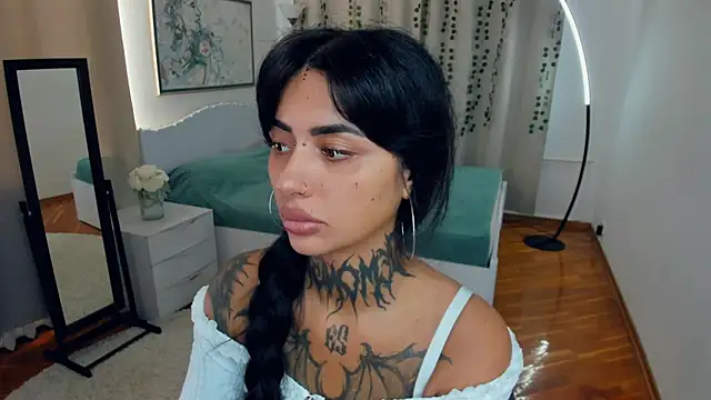 CharimgSabrina online show from September 2025 07:10:02 AM