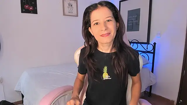 Snapshot of cowmarce chatting on March 2025 06:34:01 PM cowmarce online show from March 2025 06:34:01 PM