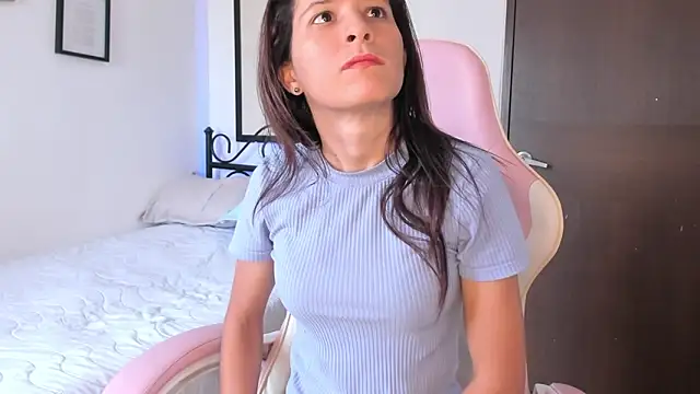 Snapshot of cowmarce chatting on March 2025 06:29:01 PM cowmarce online show from March 2025 06:29:01 PM