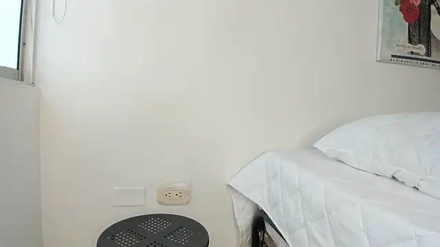 Snapshot of cowmarce chatting on November 2025 11:09:01 AM cowmarce online show from November 2025 11:09:01 AM