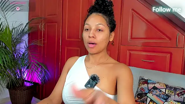 Snapshot of Sasha_rd chatting on May 2026 01:17:01 PM Sasha rd online show from May 2026 01:17:01 PM
