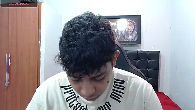 Snapshot of Alejandroo_22 chatting on March 2025 04:11:02 PM Alejandroo 22 online show from March 2025 04:11:02 PM