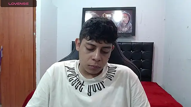 Snapshot of Alejandroo_22 chatting on March 2025 07:15:01 PM Alejandroo 22 online show from March 2025 07:15:01 PM