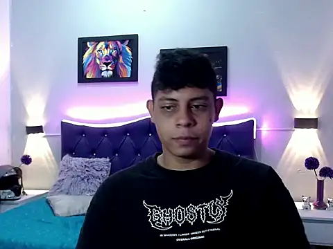 Snapshot of Alejandroo_22 chatting on September 2025 01:44:02 PM Alejandroo 22 online show from September 2025 01:44:02 PM