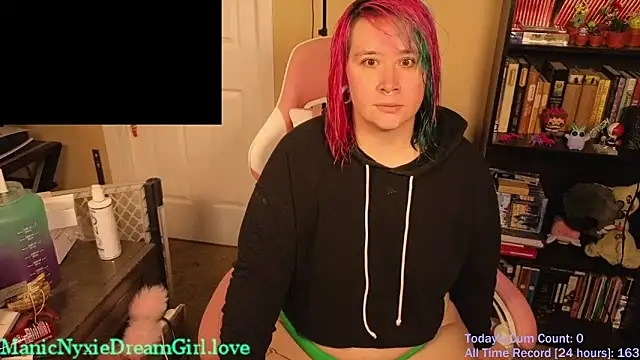 VioletNova online show from October 2025 12:46:01 PM