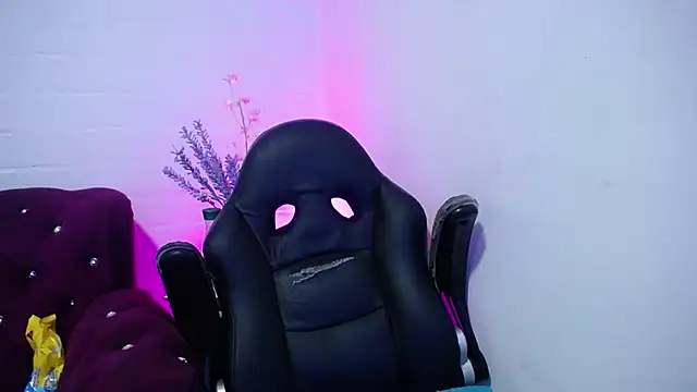 Ayliinn  online show from September 2025 04:03:01 AM