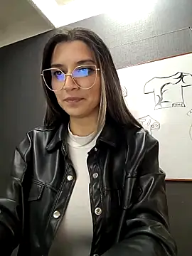 Isabella Varella online show from March 2025 06:21:02 PM