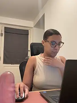 Melia Rayne online show from December 2025 11:41:02 AM