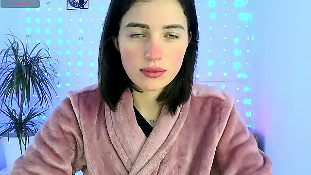 neferutt online show from November 2025 01:10:01 PM