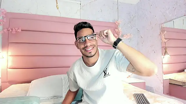 ETHAN DRAVEN online show from September 2025 07:25:02 PM