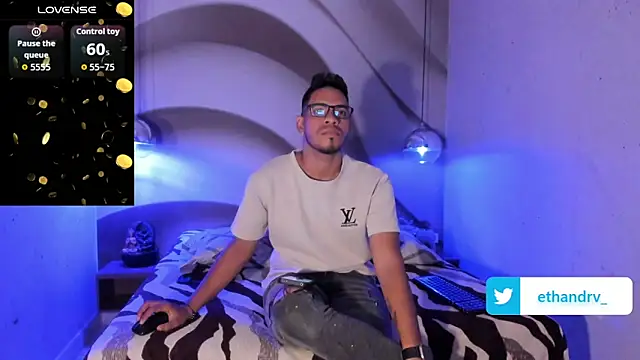 ETHAN DRAVEN online show from October 2025 07:14:02 PM